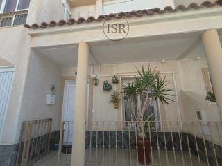 Duplex  Calle rosalia de castro 8. Dúplex de 4 dormitorios más garaje en antas