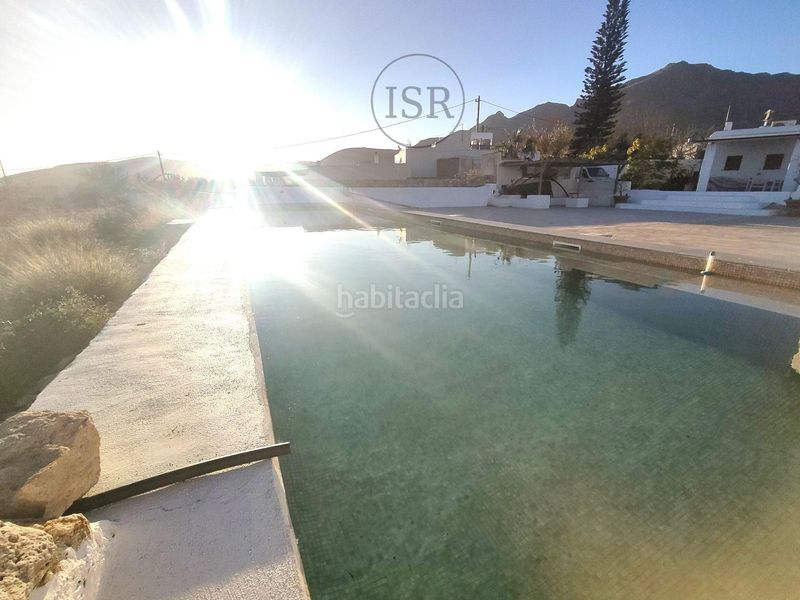 Foto a1fd2fdc-467b-4d65-bbee-207b1a77f5f8. Xalet amb calefacció aparcament piscina a Alcóntar