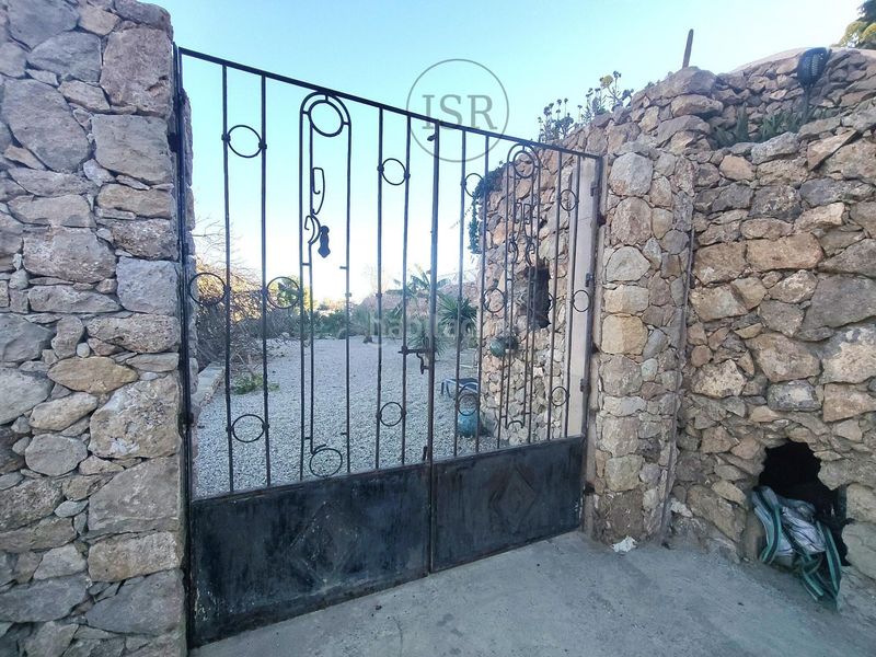 Foto f1339177-0750-42e6-b8c3-fd36b14bf94a. Xalet amb calefacció aparcament piscina a Alcóntar
