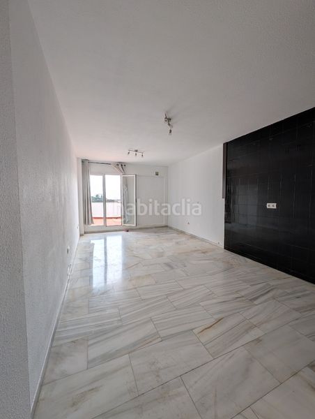 Foto 6732f572-ac3f-4f98-a52e-3764a6066cd7. Dúplex a calle sidney 237 a altos de Estepona Estepona