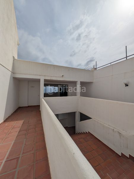 Foto 794fd6df-86d9-4168-99ff-8b99dae15d64. Dúplex a calle sidney 237 a altos de Estepona Estepona