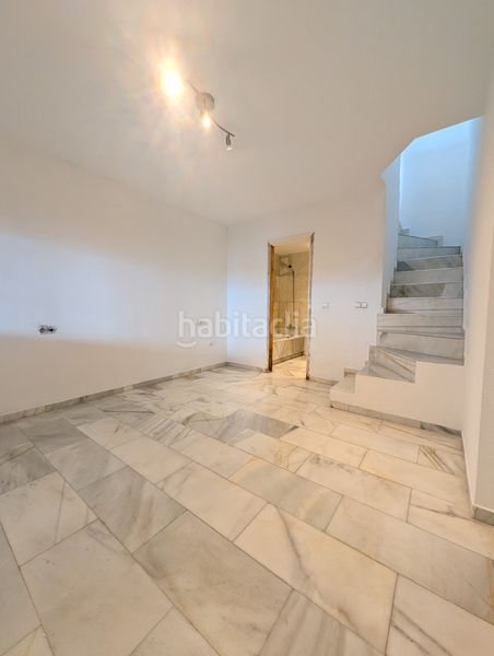 Foto b41c4603-9e93-4f8f-98a9-8ca0bf01de36. Dúplex a calle sidney 237 a altos de Estepona Estepona