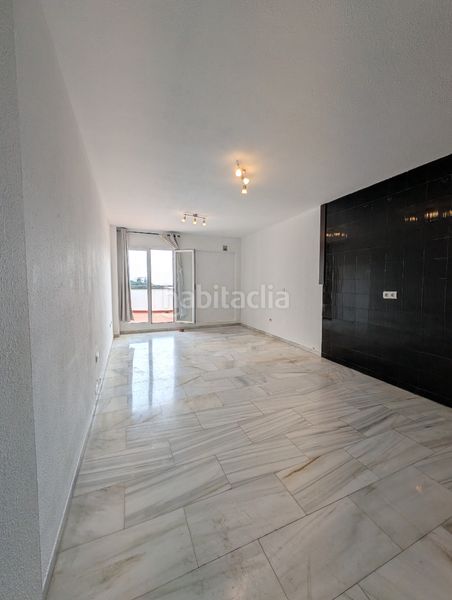 Foto bd6deead-d0ca-4fca-bc63-f124c810fdbc. Dúplex a calle sidney 237 a altos de Estepona Estepona