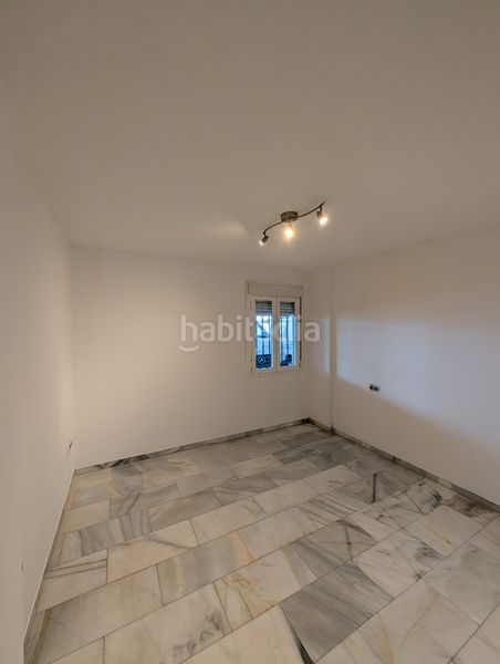Foto ca11f972-4baf-46ed-822f-2e7fcc9e56af. Dúplex a calle sidney 237 a altos de Estepona Estepona