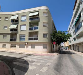 Planta baixa  San roque. Piso de 2 habitaciones en estepona