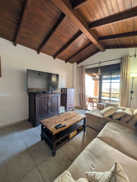 Foto e0bdb588-6622-48e5-b7e8-f9fcffe3849e. Rent ground floor with parking in sierra de Estepona - avda. de andalucía Estepona
