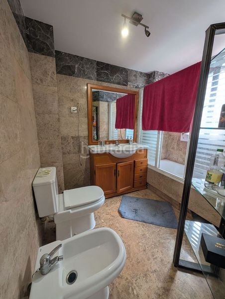 Foto 9c898b80-eeba-4af8-8a41-e02fe99a700f. Apartament amb aparcament piscina a puerto de Estepona Estepona