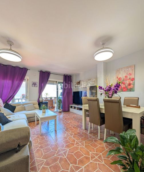 Foto 2a99fd89-2b32-4a9f-9b70-9d70ded2430c. Apartament amb aparcament a Centro Estepona