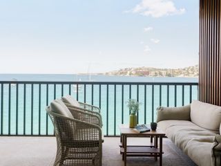 Apartamento en Cala Major. Apartamento único en primera línea