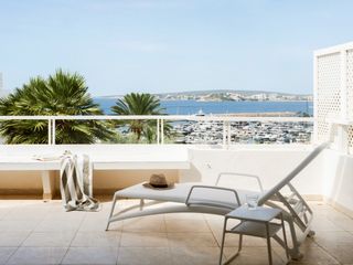 Apartamento en Torrent        /port.nous 12. Vivir con elegancia en las terrazas