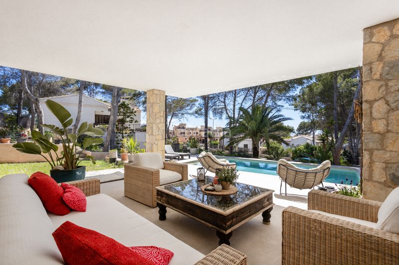 Foto f78fe502-5177-4a48-b6a0-7ea4f56e74bc. Casa amb aparcament piscina a Costa de la Calma Calvià