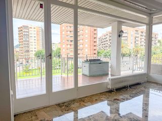 Appartement in Centre. Espacioso piso de 300m2 en el centro+2parkings