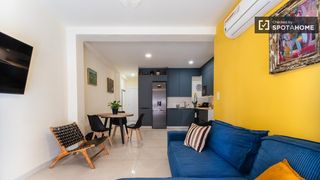 Miete Etagenwohnung in Russafa. Apartamento de 2 dormitorios en alquiler en russafa, valencia