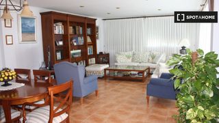 Rent Flat in Riba - roja de Túria. Se alquila piso de 4 habitaciones en ribaroja de túria.