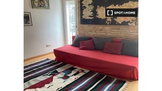 Miete Etagenwohnung in Russafa. Apartamento de 2 dormitorios en alquiler en russafa, valencia