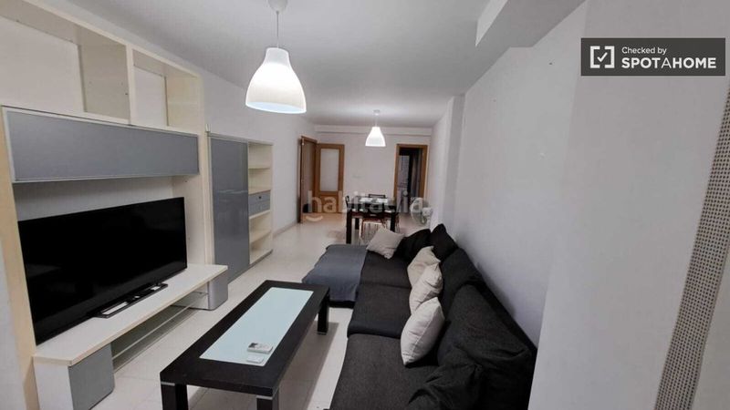 Alquiler Piso  en  Torrefiel. Piso de 4 habitaciones en alquiler en els orriols, valencia