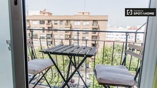 Rent Flat in Nou Benicalap. Apartamento de 2 dormitorios en alquiler en benicalap, valencia
