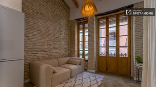 Lloguer Pis a El Cabanyal-El Canyamelar. Se alquila piso de 2 habitaciones en cabanyalcanyamelar.