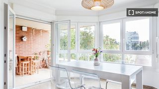 Rent Flat in Sant Pau. Piso de 4 habitaciones en alquiler en sant pau, valencia