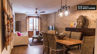 Location Appartement à La Xerea. Apartamento de 2 dormitorios en alquiler en ciutat vella