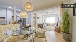 Location Appartement à Na Rovella - Hermanos Maristas. Piso de 2 habitaciones en alquiler en montolivet, valencia.