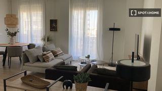 Miete Etagenwohnung in Russafa. Apartamento de 2 habitaciones en alquiler en sant francesc, vale