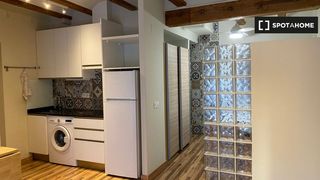 Rent Flat in La Roqueta. Estudio en alquiler en la roqueta, valencia