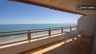 Rent Flat in Sant Antoni. Piso de 4 habitaciones en alquiler en cullera, valencia