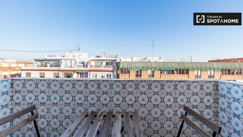Foto 586c7c3f-355b-40cf-ace6-80699f550b83. Rent flat with heating in Albors Valencia