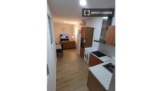 Affitto Appartamento in Les Tendetes - Avenida Burjassot. Estudio en alquiler en les tendetes, valencia