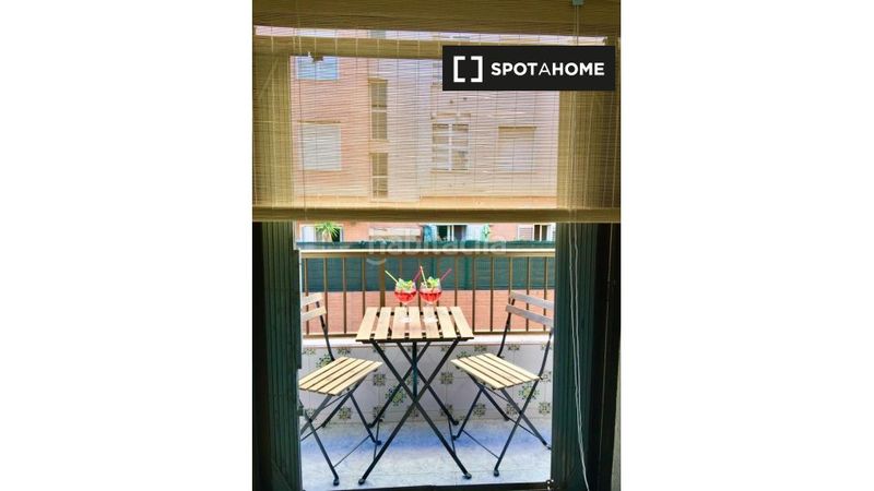 Foto 2cd8f8a1-8014-4548-b2d7-a30f359ac23d. Rent flat with heating in Aiora Valencia