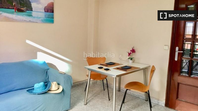 Foto 4b4dc342-6637-4658-a305-a0426de92382. Rent flat with heating in Aiora Valencia