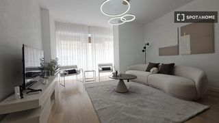 Rent Flat in El Mercat. Estudio en alquiler en sant francesc, valencia.