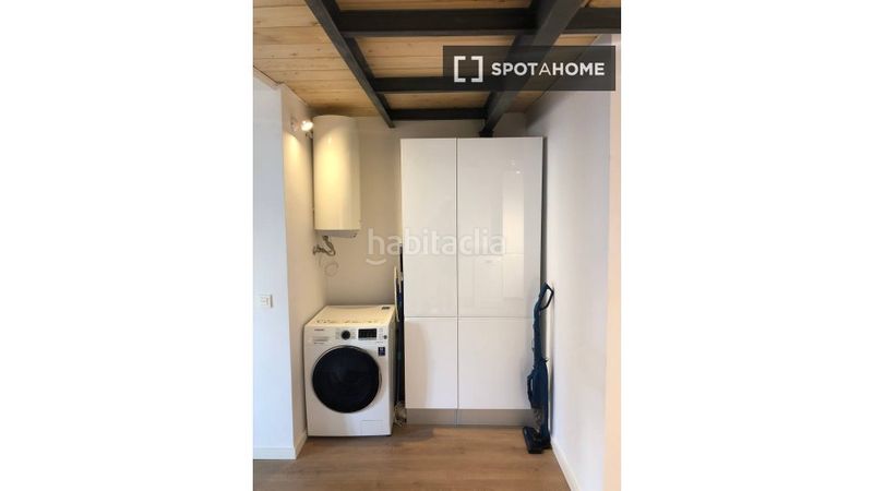 Foto 0d9a4473-581a-49f3-a2a9-f9c4c4a5b400. Rent flat with heating in Russafa Valencia