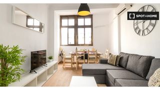 Lloguer Pis a Russafa. Estupendo apartamento de 3 dormitorios en alquiler en leixample,