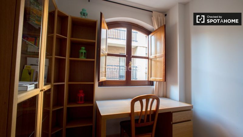 Foto 5c9d5175-e39b-49a2-9e0b-0d502d8baaa7. Rent flat with heating in El Carme Valencia