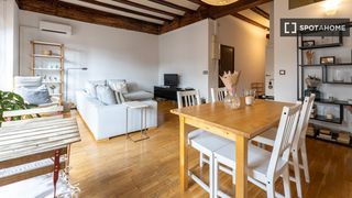 Miete Etagenwohnung in El Carme. Piso de 3 habitaciones en alquiler en el carme, valencia.