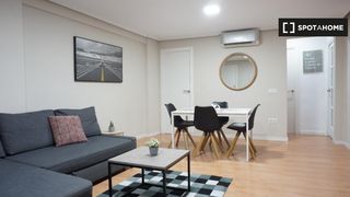 Miete Etagenwohnung in Aiora. Apartamento de 3 dormitorios en alquiler en aiora, valencia
