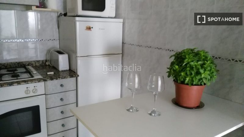 Foto 5c42a93f-bc88-482a-82e9-e10b6bc1e96b. Lloguer pis amb calefacció a Ciutat Jardí Valencia