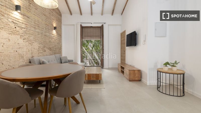 Foto be7a799f-2cfc-41e2-8b05-b12ad498f8fc. Rent flat with heating in Barrio de Patraix Valencia