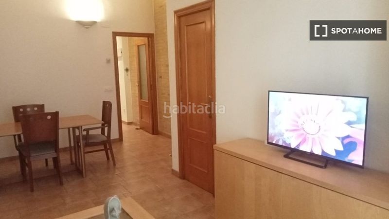 Foto 7080ab8e-5b7e-4312-b894-411d3e4a08c0. Rent flat with heating in Russafa Valencia