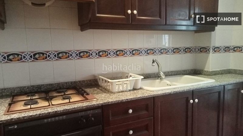 Foto 9bcc7ce7-1e7d-4f02-8d5f-417060b4f5cc. Rent flat with heating in Russafa Valencia