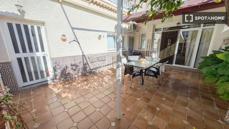 Foto a4951516-d998-430a-8676-141c2ebd938f. Lloguer pis amb calefacció a Safranar Valencia
