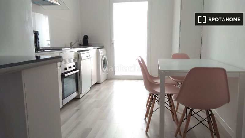 Foto ed4886a7-ab14-4724-ad6c-82d7392e0926. Rent flat with heating in Russafa Valencia
