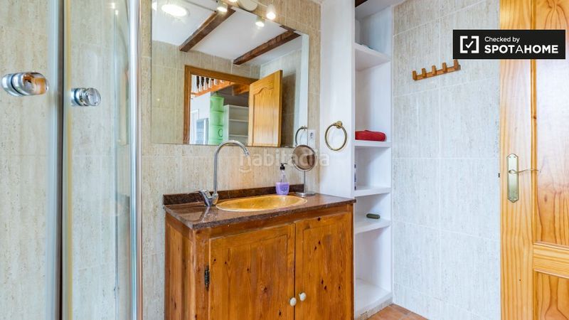 Foto f91857ae-b2a3-40ad-931b-13e09f757721. Rent flat with heating in El Carme Valencia