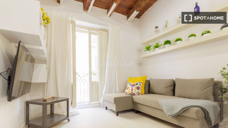 Foto ac153e96-2f7d-49ee-8a95-dcbf03c480a9. Rent flat with heating in La Seu Valencia
