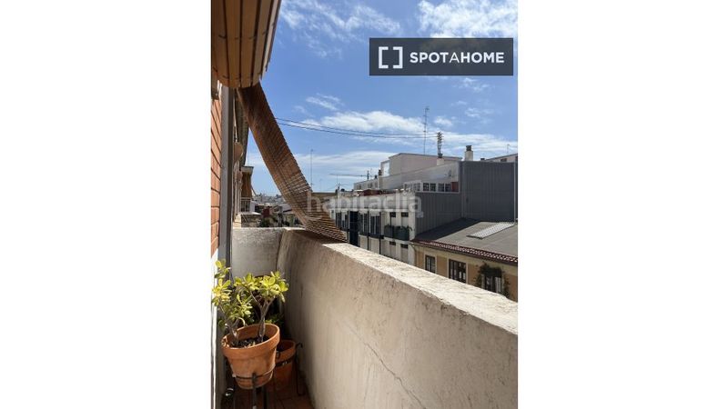 Foto 49a10ce0-7a67-48f5-bafa-3eed0546d0b4. Rent flat with heating in El Botànic Valencia