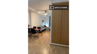 Rent Flat in Barrio Benicalap. Estudio en alquiler en benicalap, valencia