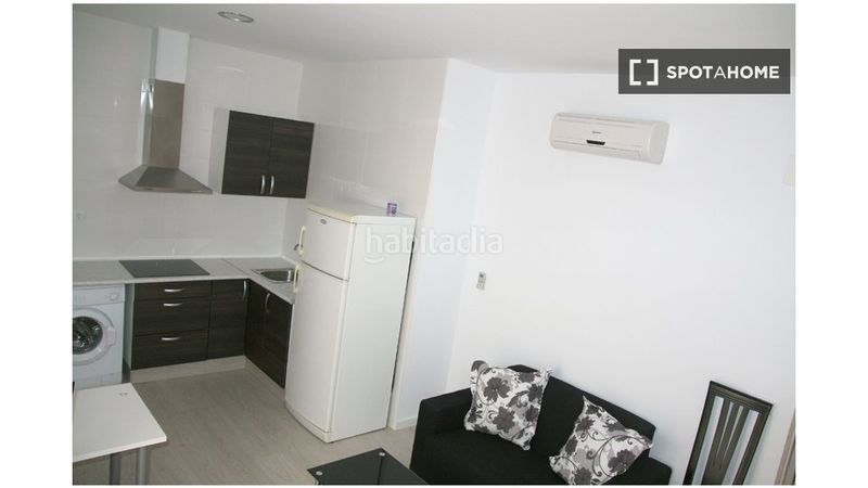Foto 1099a1a1-1c98-4231-9460-c78bd468f99d. Lloguer pis amb calefacció a Les Tendetes - Avenida Burjassot Valencia