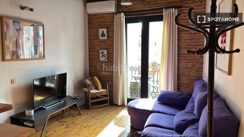 Foto 4884bc35-113a-47f8-954f-d3e7966eaf45. Rent flat with heating in Russafa Valencia